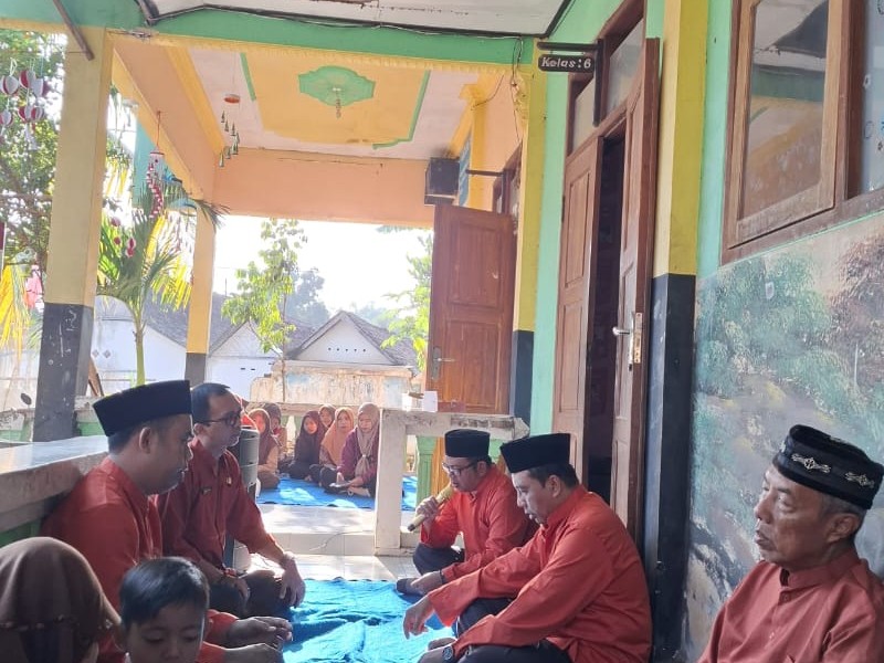 KEGIATAN RUTIN MENGAJI BERSAMA DI HARI JUMAT