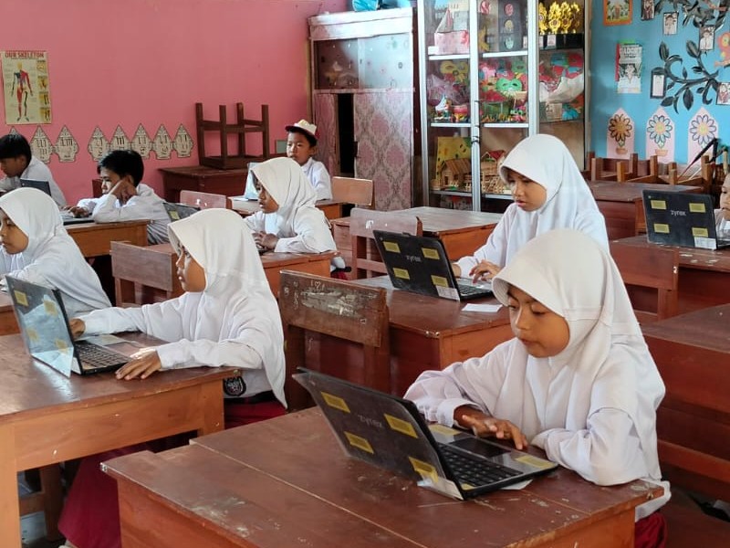 ANBK ( ASESMEN NASIONAL BERBASIS KOMPUTER )