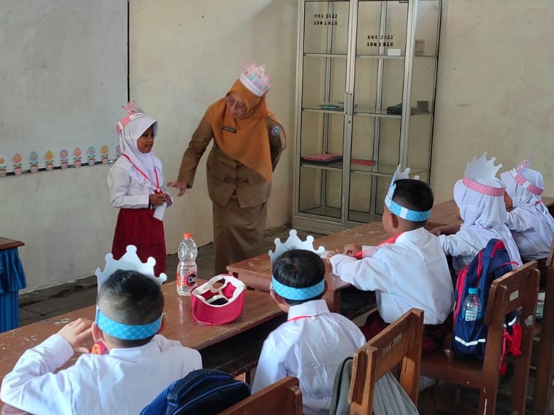 MPLS ( MASA PENGENALAN LINGKUNGAN SEKOLAH )